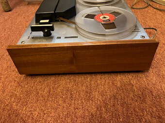 magnetofon Tesla 100 - 7