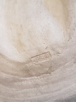 Nástěnný reliéf "Madonna s Ježíškem" RAKO - 7