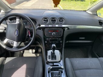 Ford S max 7 místné 180tis km. 2,0 120 KW - 7