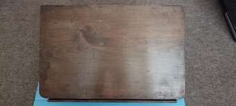 Polička z období 1.republiky - 7