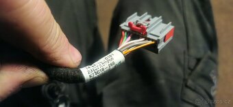 Prave predni zrcatko range rover velar L560 - 7