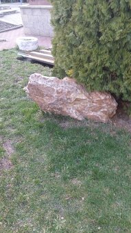 OKRASNÝ SOLITÉR - 7