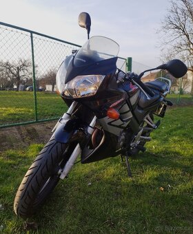Honda CBR125r - 7