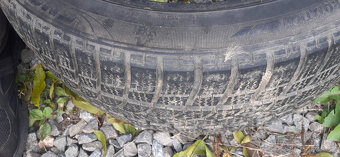 Zimní pneu 225/45R17 Kormoran pěkný vzorek - 7