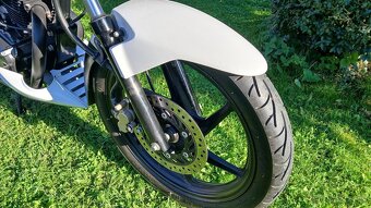 Honda CBF 125 najeto 9425 km  - 7