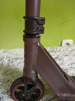 Freestylová koloběžka District HTS Grey - 7