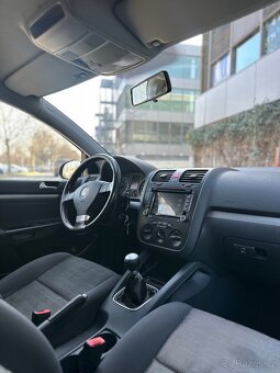 Volkswagen Golf V 1.4 - 7