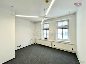 Pronájem obchodní prostor 10 m² se skladem či kanceláří - 7