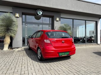 Hyundai i30 1,4 16V 80kW CVVT KLIMA 2 SADY KOL - 7