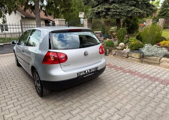 Volkswagen Golf 1,4i klima , Dobrý stav benzín - 7