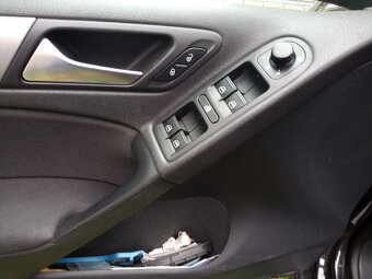VW Golf 6, 1,6 TDi 77kW - 7