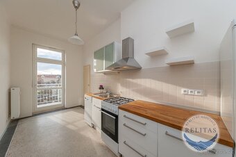 Pronájem nezařízeného bytu 3+1/2xB 98 m², metro =A= Dejvická - 7