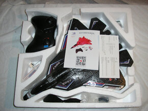 Dálkově ovládané letadlo SU-57 - 7