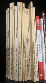 Knihovnu s psychologickou tematikou - 7