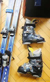 Kompletní lyžařský set (lyže, boty, hole) - 7