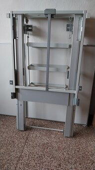 Bílá třídílná tabule na fix s projektorem - 7