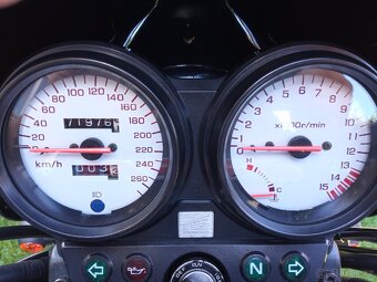 Honda CB600F Hornet - 7