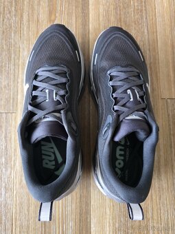 Běžecké boty Nike Vomero Plus (44) - 7