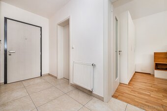 Luxusní byt 3+1 se zahradou na rozhraní Košíř a Smíchova - 7