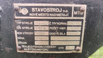 Stroj na výrobu tvárnic - 7