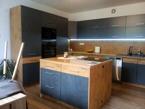 Vzorková levná  KUCHYNEPROTEBE VIGO 450 cm za super cenu - 7