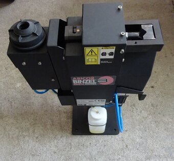 Robotická svářečka Migatronic - 7