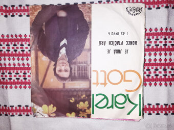 SP deska singly Karel Gott - 7