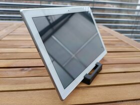 Pěkný Tablet Lenovo TB-X304F,10" / 2GB RAM / 16GB - 7
