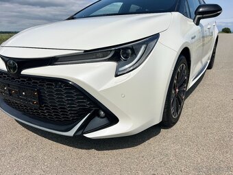 ► TOYOTA COROLLA 1.8 HYBRID GR SPORT E-CVT LED-KAMERA-TAŽNÉ - 7