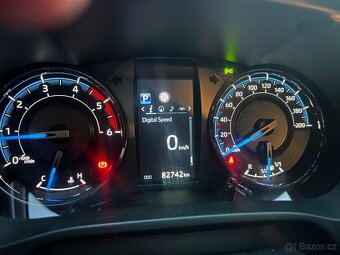 Toyota Hilux Invicible 2,8 - 7