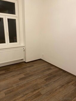 Pronájem bytu od prosince 1 kk Praha 9 Vysočany - 7