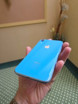 Apple iPhone Xr 64GB blue - baterie 89% - 7