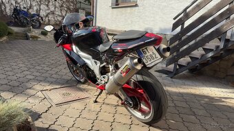 Aprilia RSV 1000 R - 7
