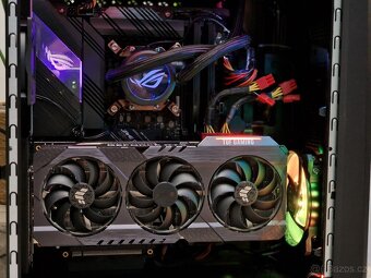 Výkonný herní počítač Asus ROG Strix RTX 3080 - 7