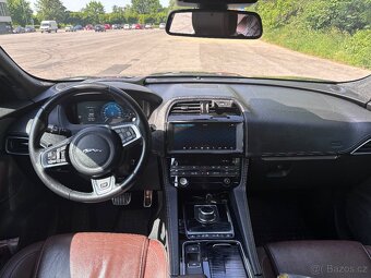 Jaguar f-pace - 7