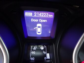Hyundai i30 1.6i Combi r.v.2012 (99 kw) 2.Maj.serv.kníž.ČR - 7