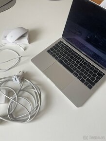 Apple MacBook Air 13,3" - 7