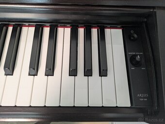 Yamaha YDP 144 R, digitální piano - 7