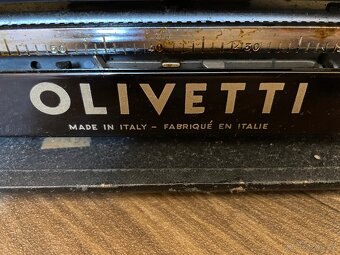 Psací stroj ze 30.let Italské značky OLIVETTI. - 7