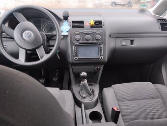 VW Touran 2,0 TDI Highline - 7