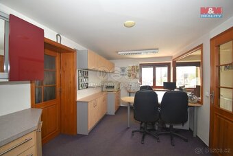 Prodej výrobního objektu s rodinným domem, 1200 m², Spálov - 7