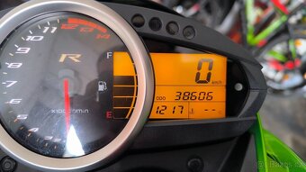 Kawasaki Z750 R - 7