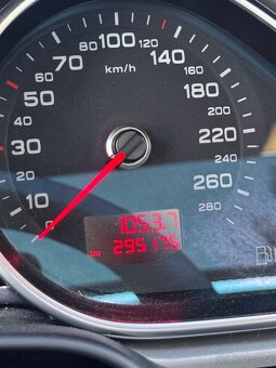 Audi Q7,3.0 TDI,176 KW - 7