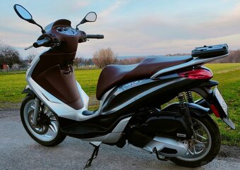 Piaggio Medley 150 - 7