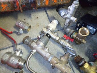 ventil,radiator,pojistny ventyl,instalatersky material, - 7