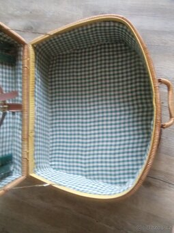 Proutěný piknikový koš - 7