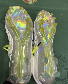 Fotbalové kopačky Under Armour Magnetico Clone 42,5 - 7