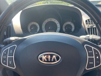 Kia cee'd  Ceed Kombi 1.4i benzín - 7