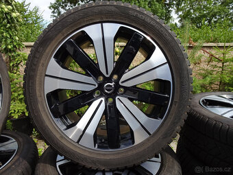 Volvo XC40 (elektro) - zánovní zimní alu komplety 19" 5x108 - 7