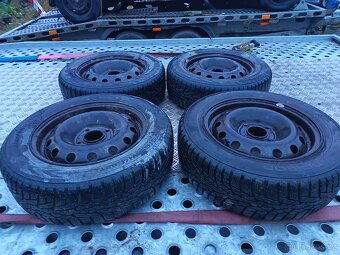 175/65 R14 zimní sada Nokian 6,5-7 mm + disk Peugeot 206 - 7